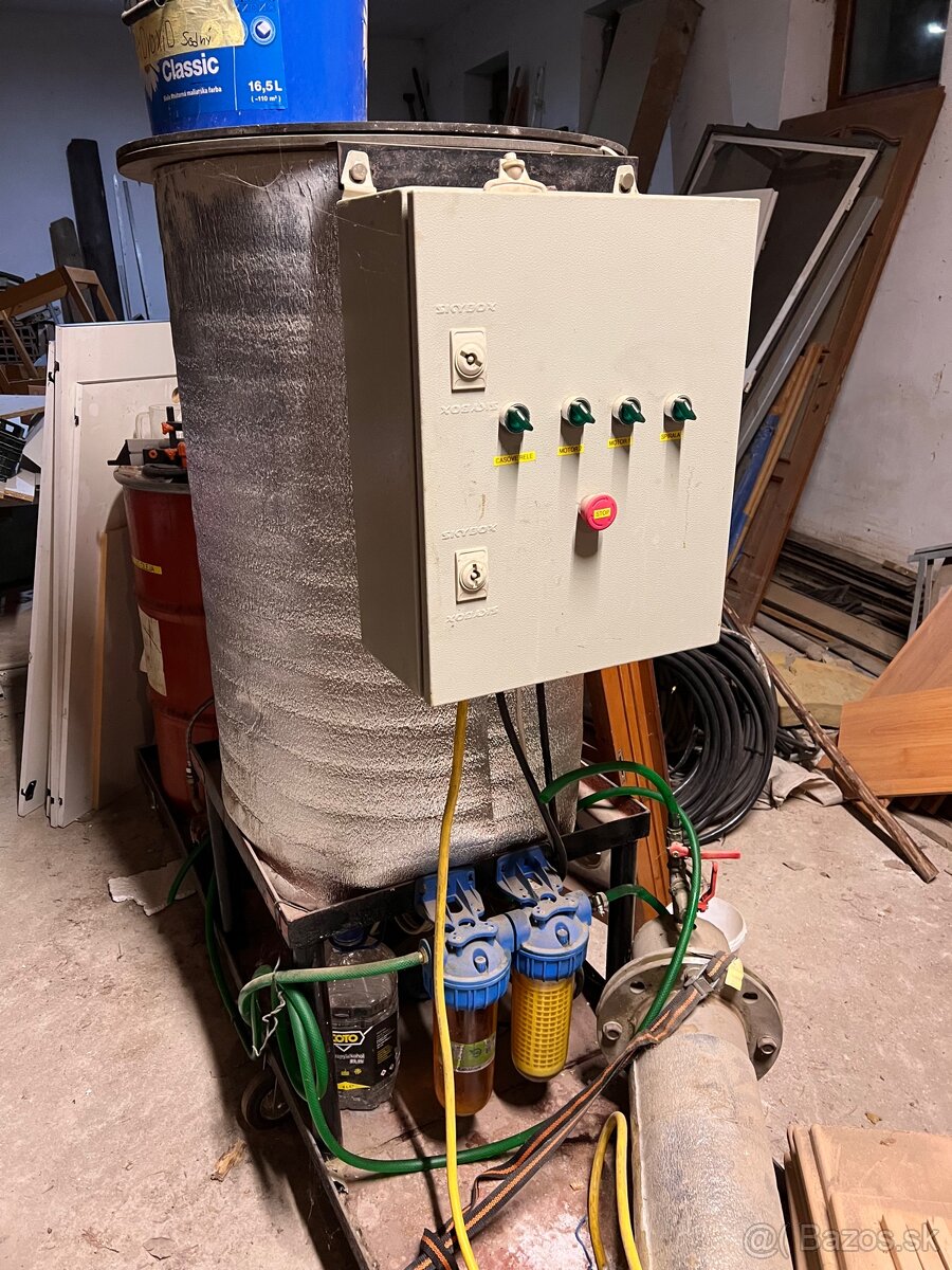 Stroj na výrobu bionafty