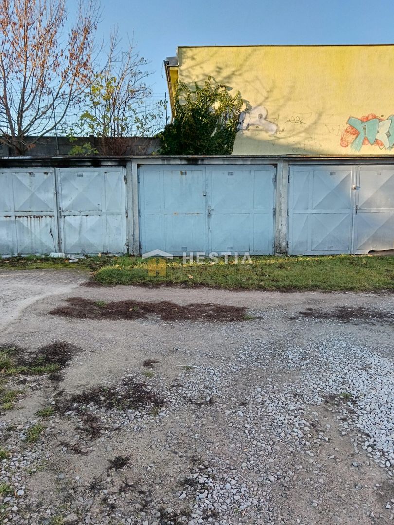 Garáž na predaj - Senica, Továrenská ul.