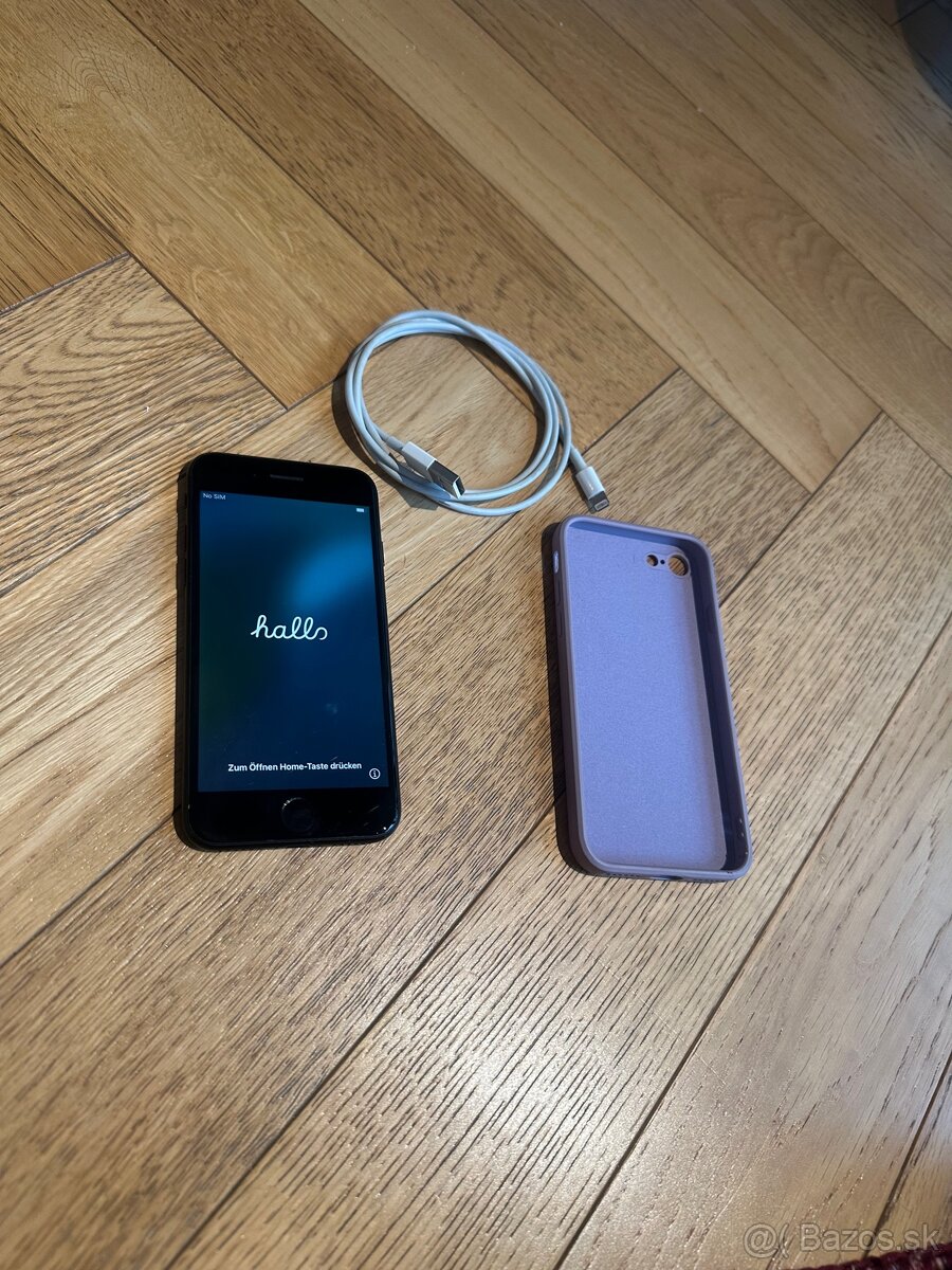 IPhone SE 2020 64GB čierny + kábel