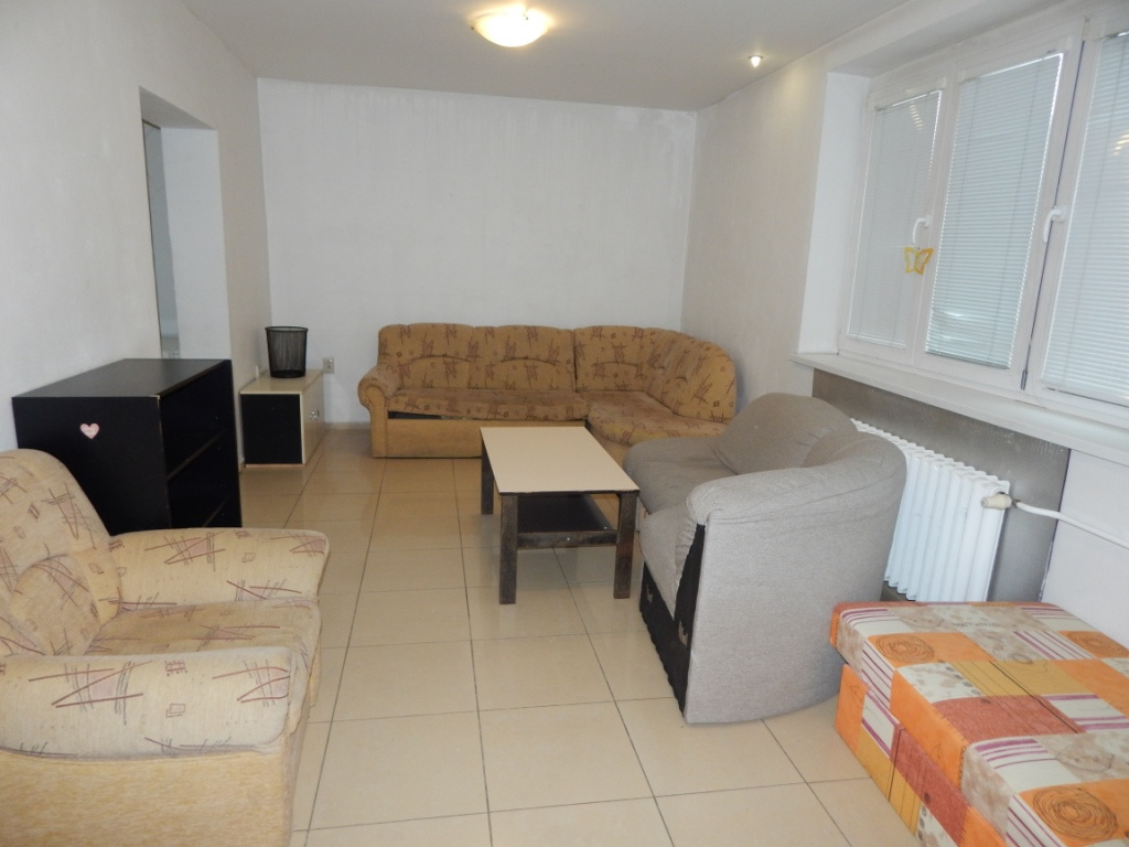 3 izbový byt do prenájmu Nitra centrum zariadený