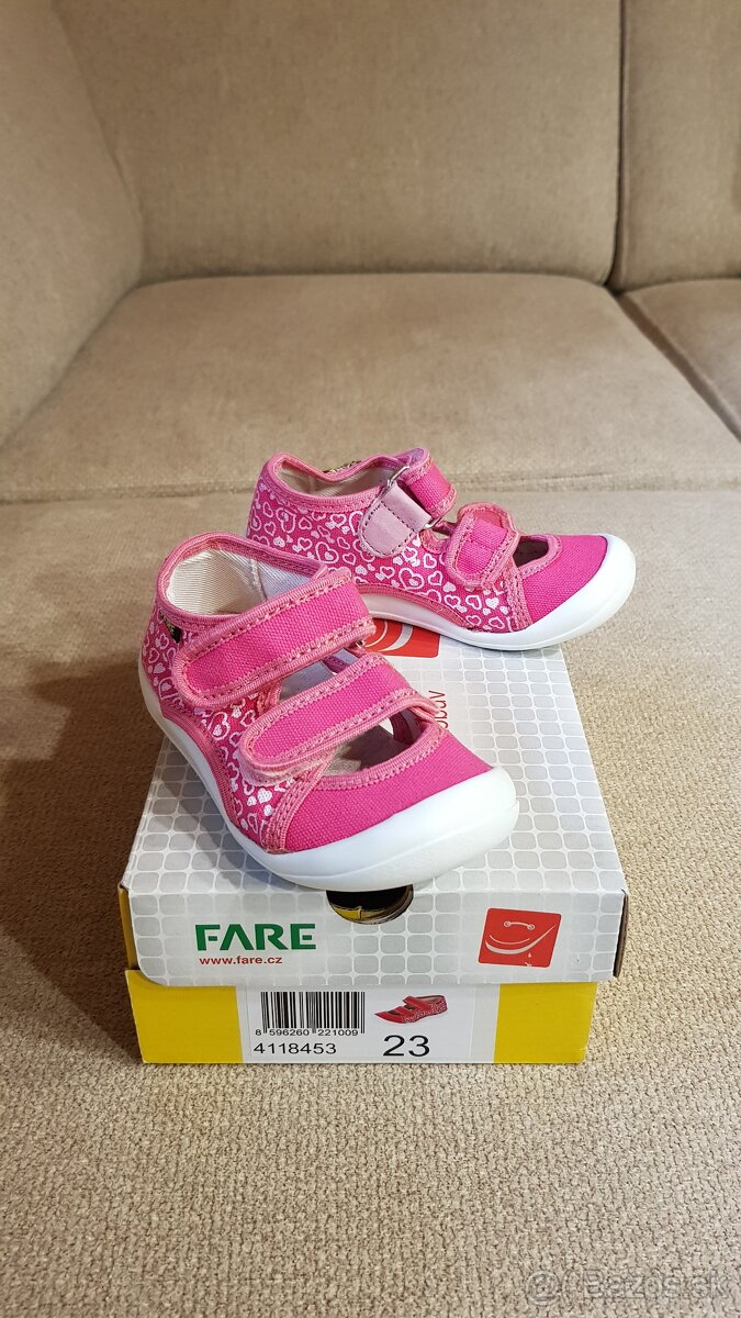 Papuče 23 pre dievča