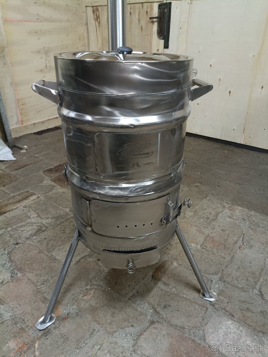 Nerezový kotlík na guláš