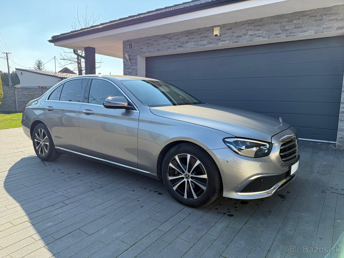 Mercedes-Benz E trieda Sedan