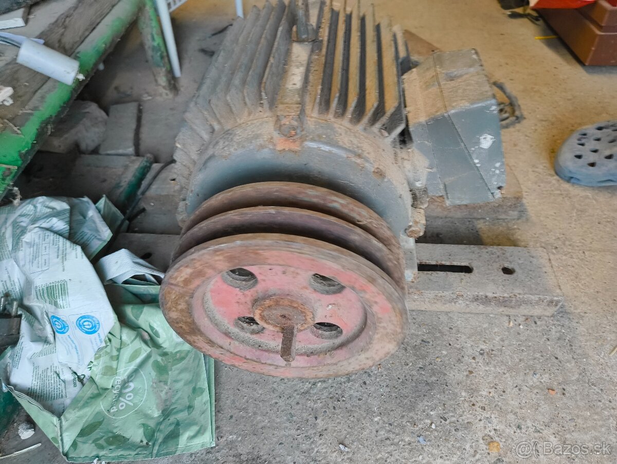 Predám elektromotor 7.5 KW