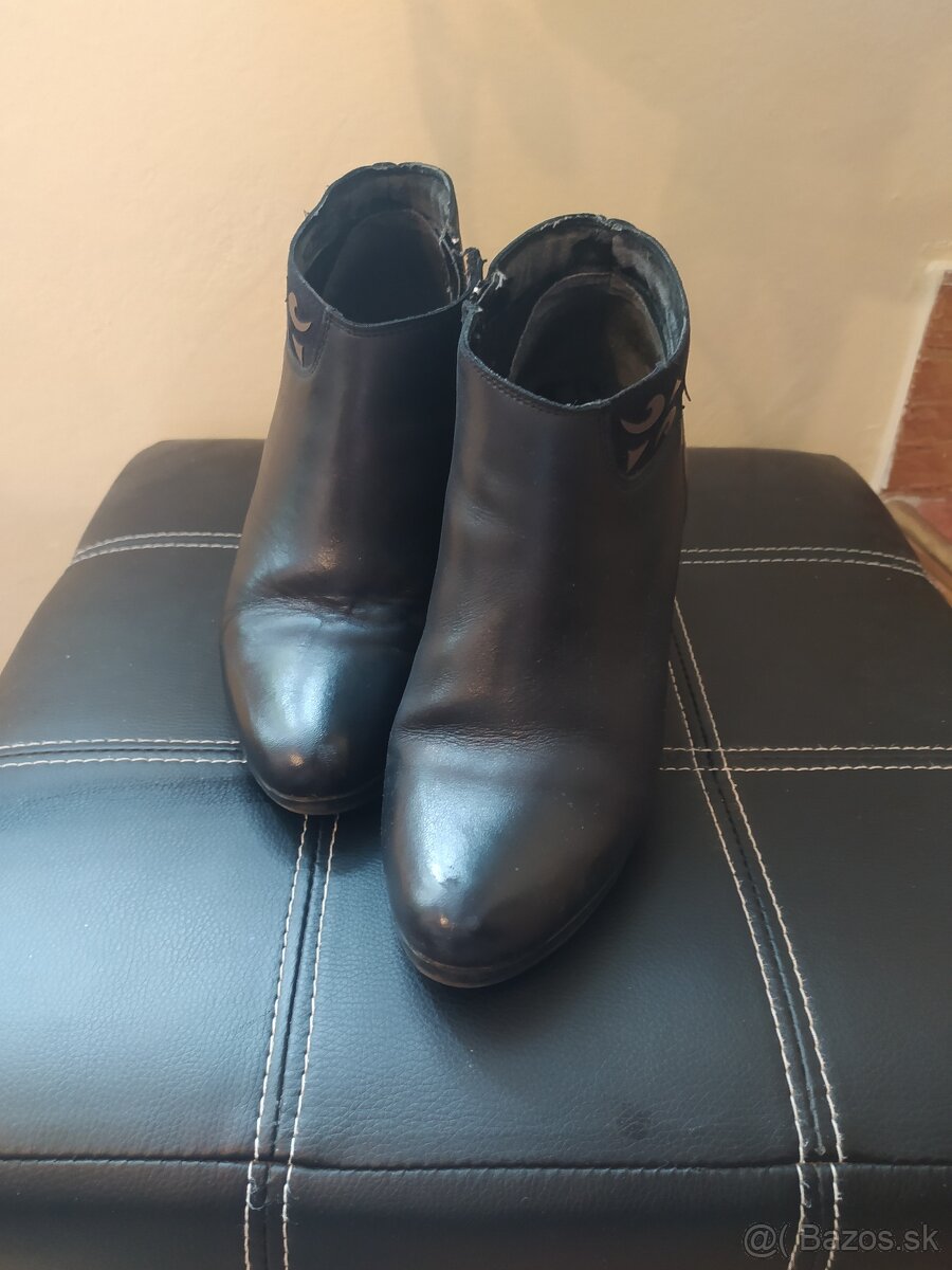 Kotníkove čižmičky č.39