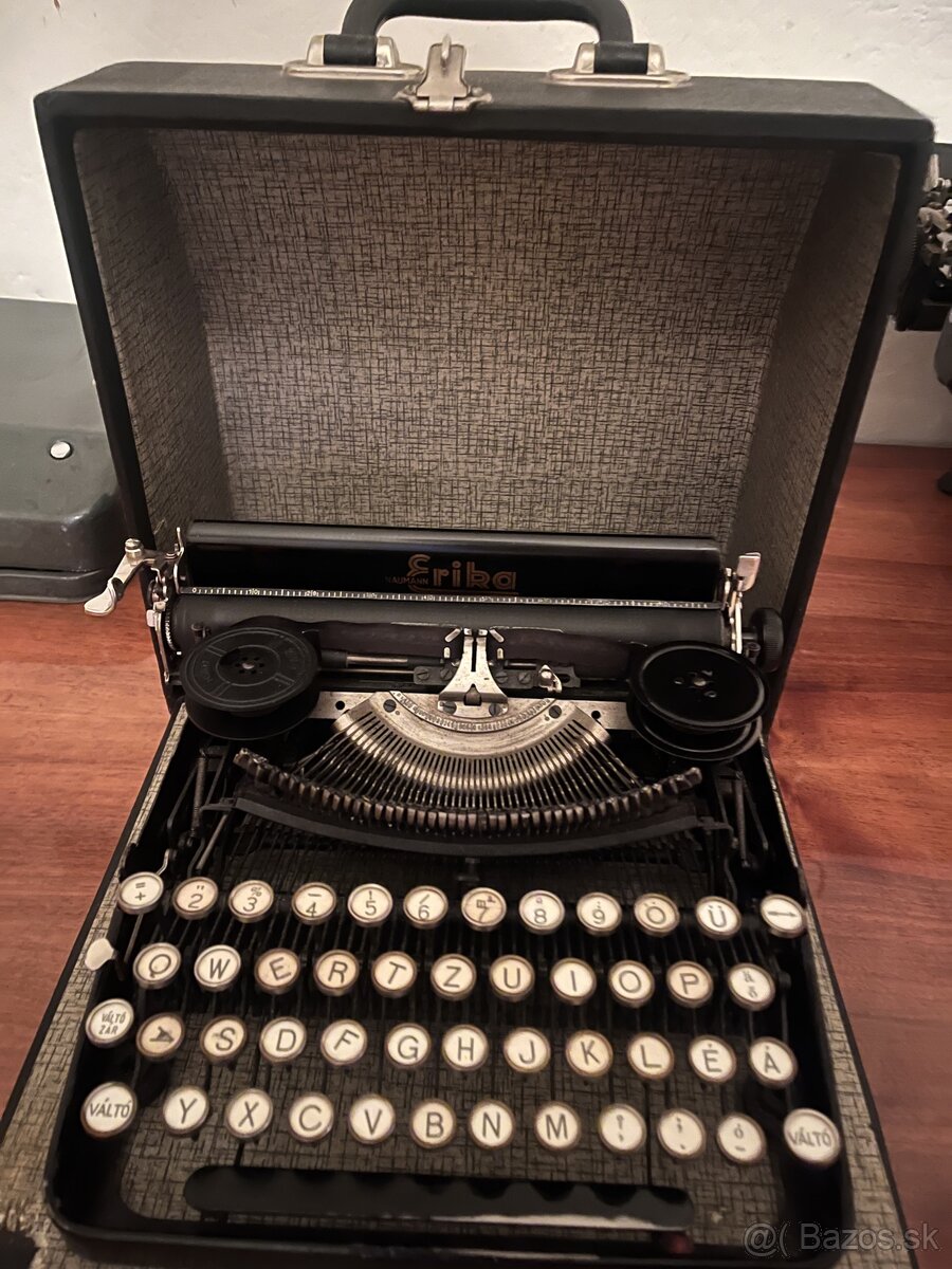 Písací stroj Erika