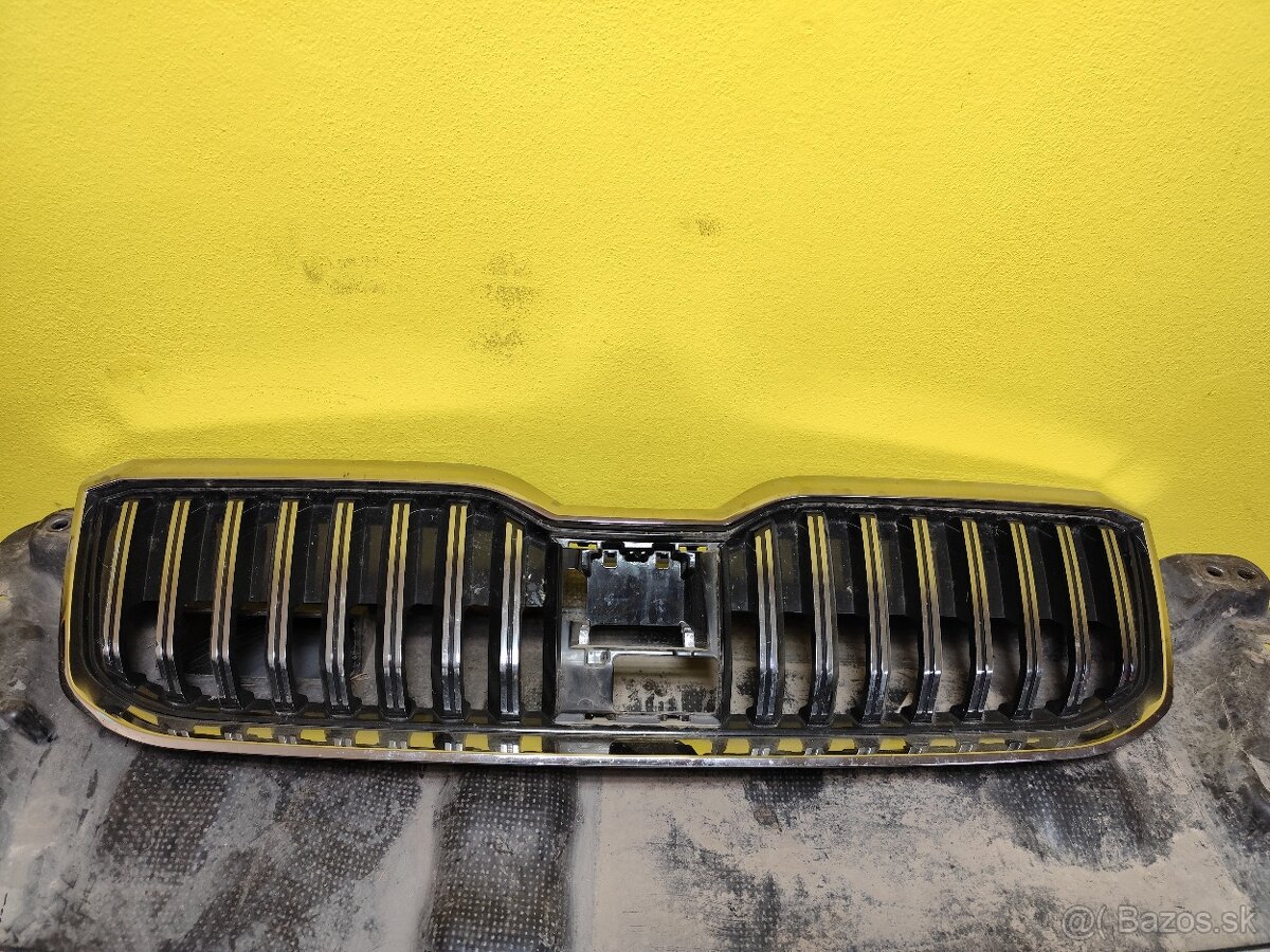 maska Superb 3 facelift 19-24 3v0853653