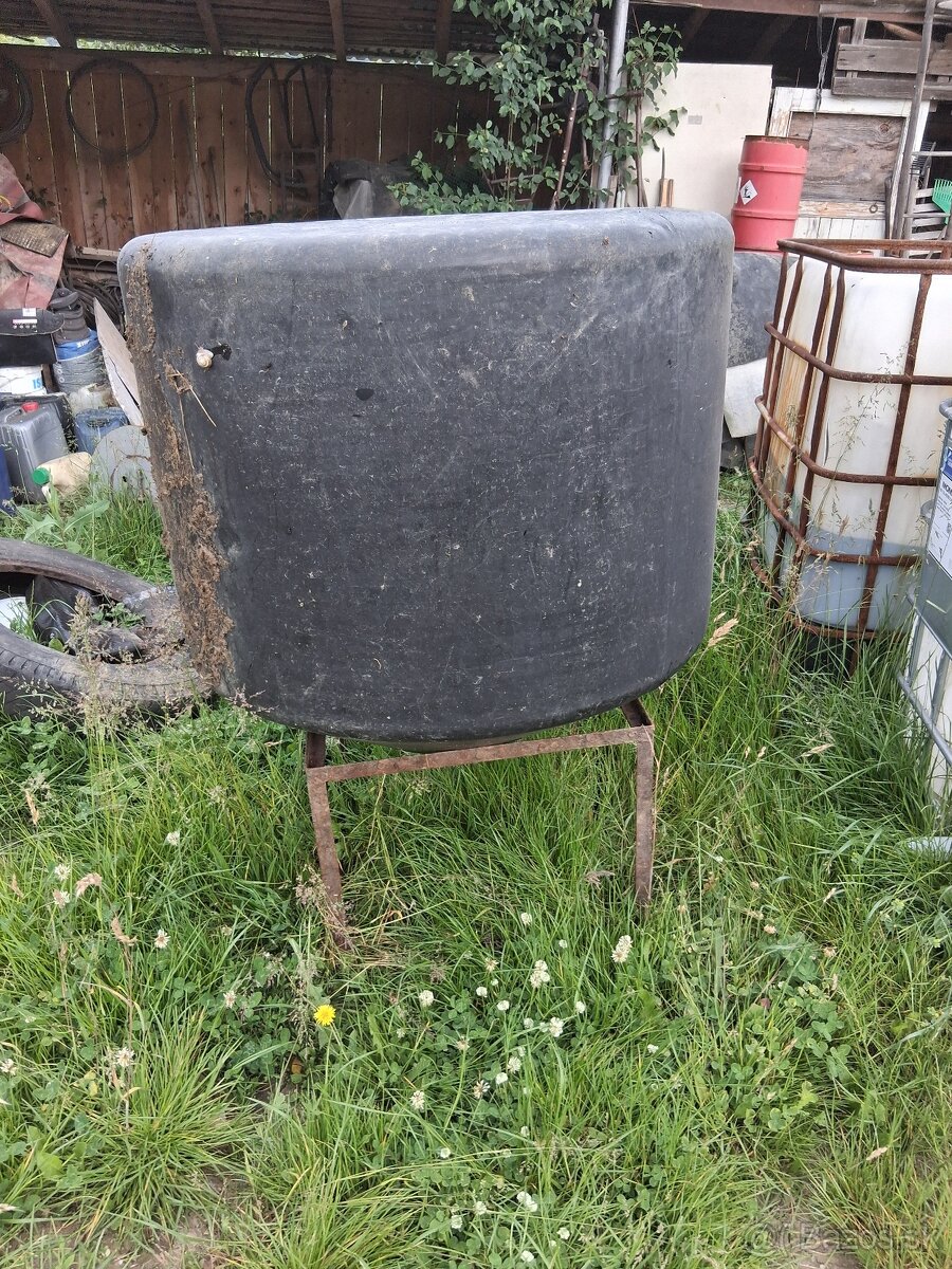Nadrž na vodu