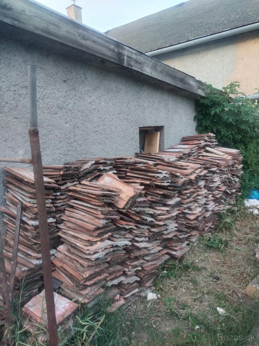 Darujem starú škridlu