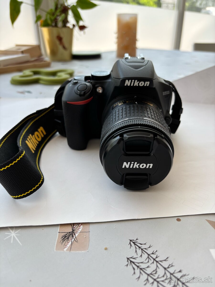 📸 Nikon D3500 + 18–55mm VR objektív | ✅ Takmer nový, málo p