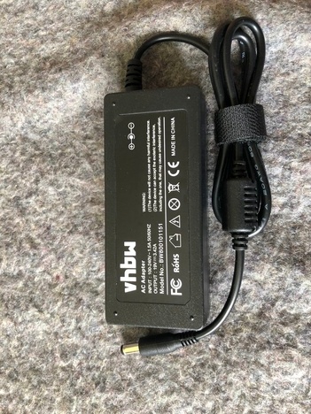 Nabíjačka na notebook TOSHIBA 19V 3,42A. .