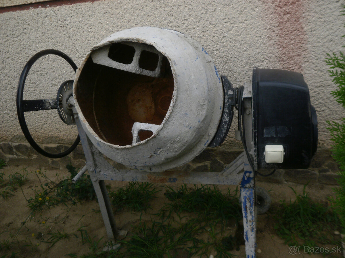 miešačka na 220v