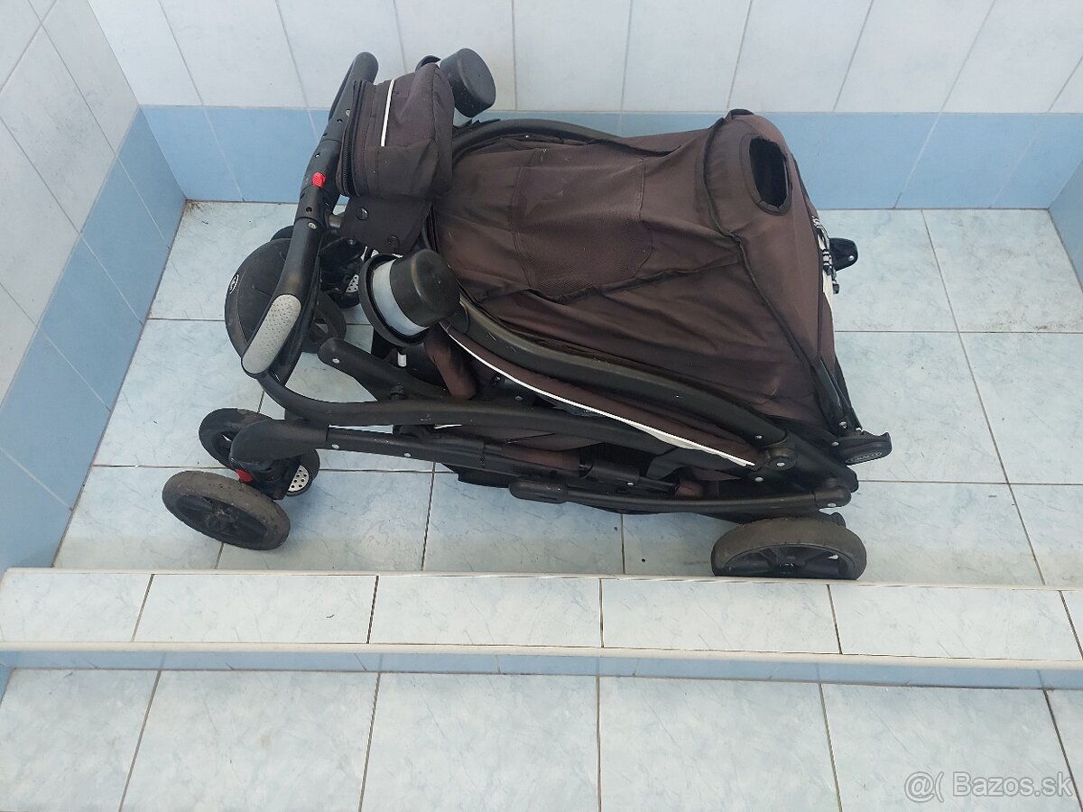 Kočík pre dve deti Graco