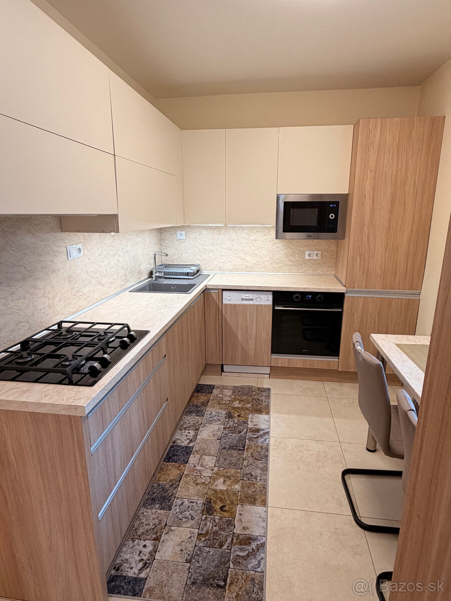 3 izbový byt na prenájom Fortnička, BB