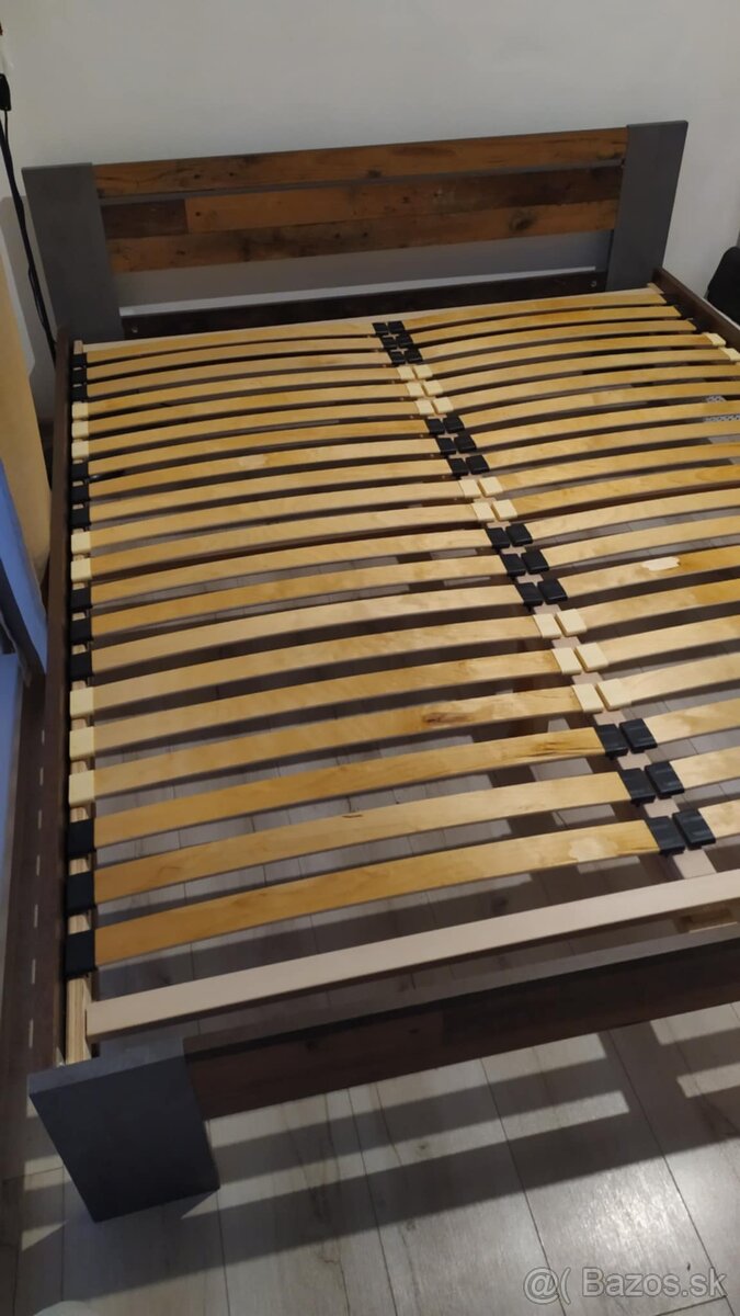 nová, tretina z PC, zdarma konferenčný stolík rovnakého štýl