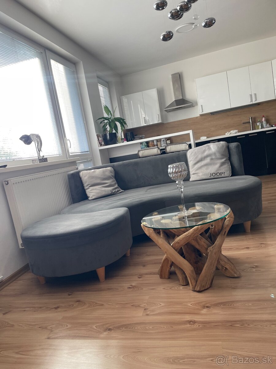 Sivá sedacia súprava