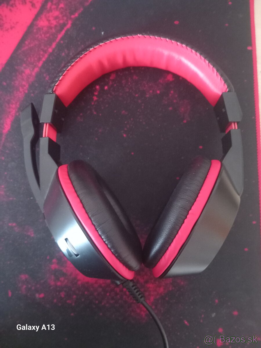 Predám príslušenstvo k pc/xbox/ps