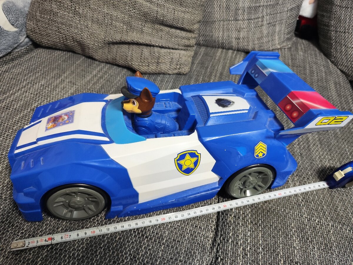 Malo hrane Chase auto 47 cm dlhe