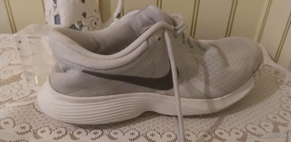 Pánske Botasky nike revolution 4