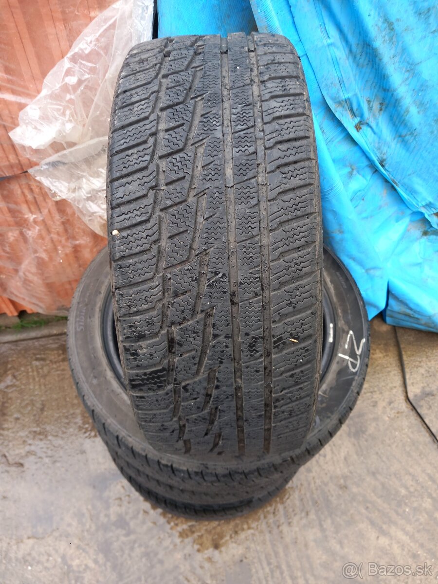 Zimne pneumatiky 225/45R17