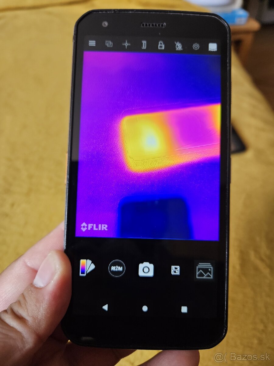 Predám CAT S62 pro
