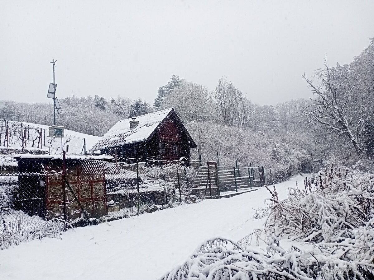CHATA-Kanadský zrub