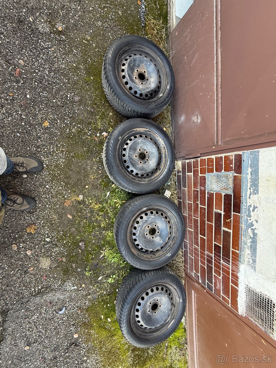 Zimné pneu nokian 205/55 r16