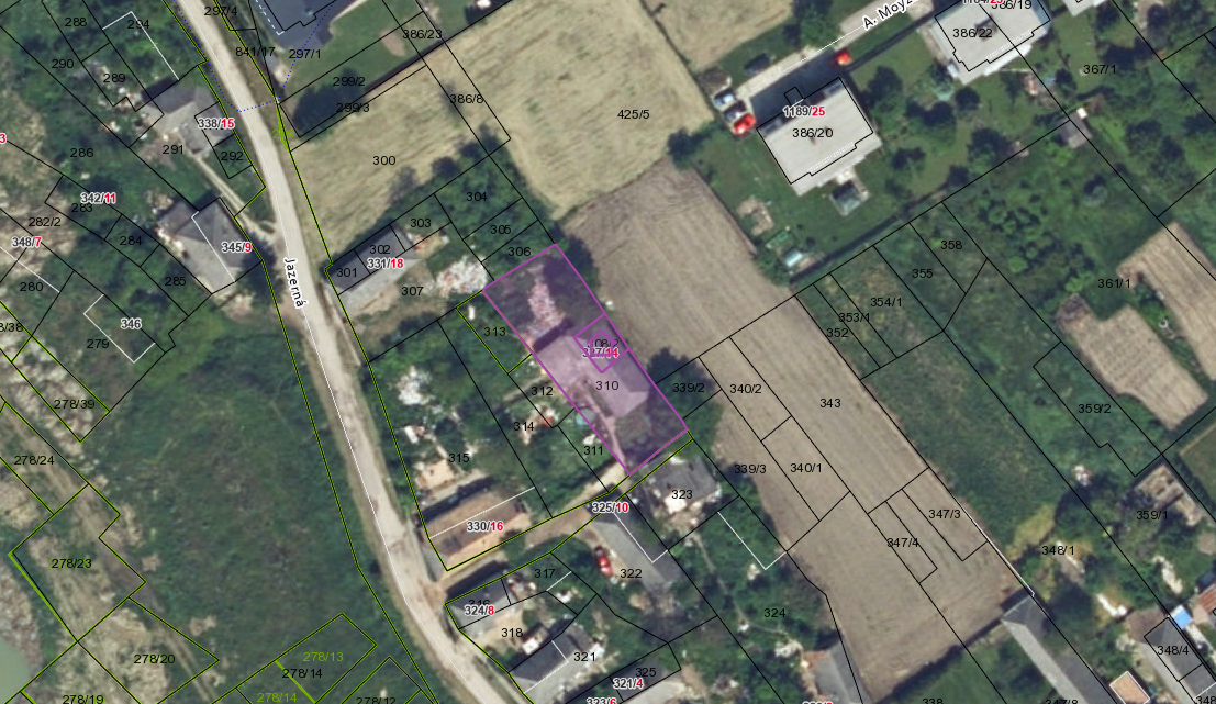 Predám podiel 1/8 na nehnuteľnosti a pozemku