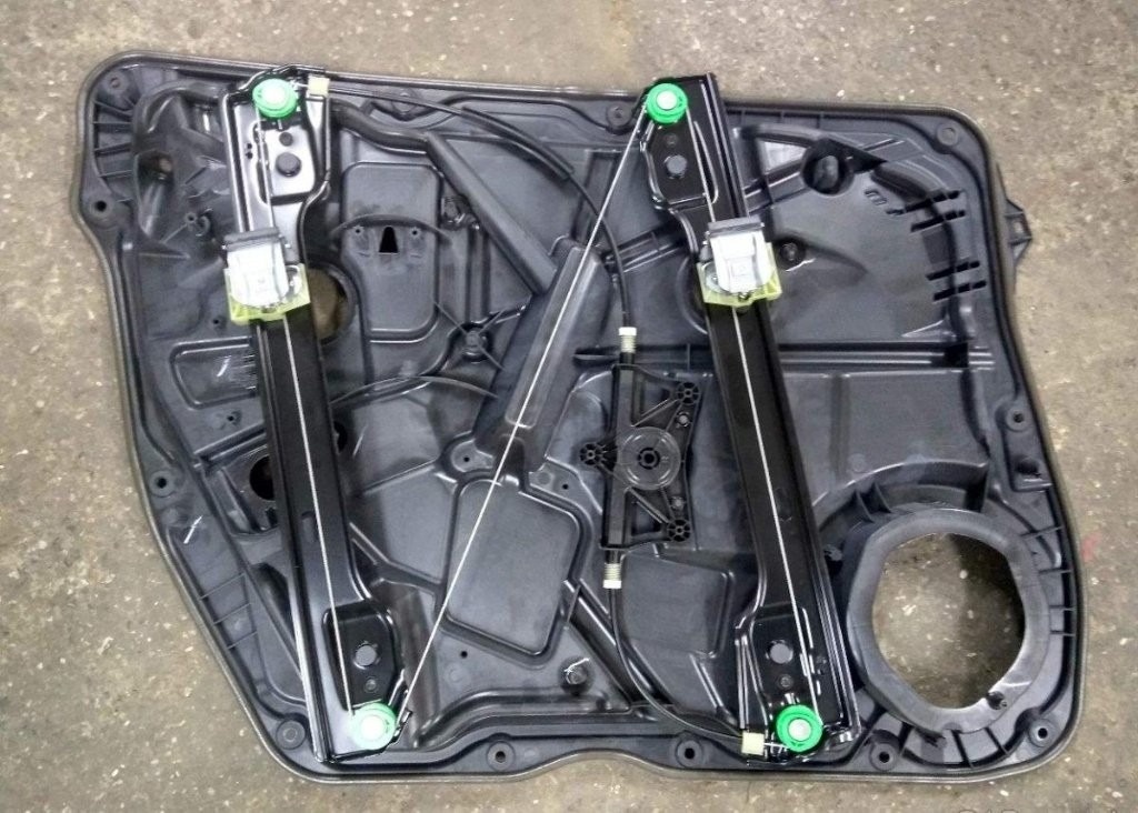 Mercedes ML M GLE W166 2011 - 2019 - Vysuvac skla pantograf