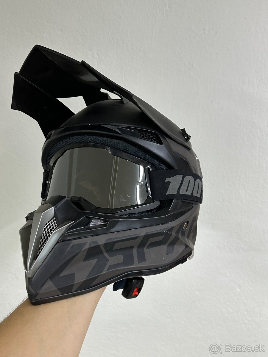 Motocrossová helma SPARK