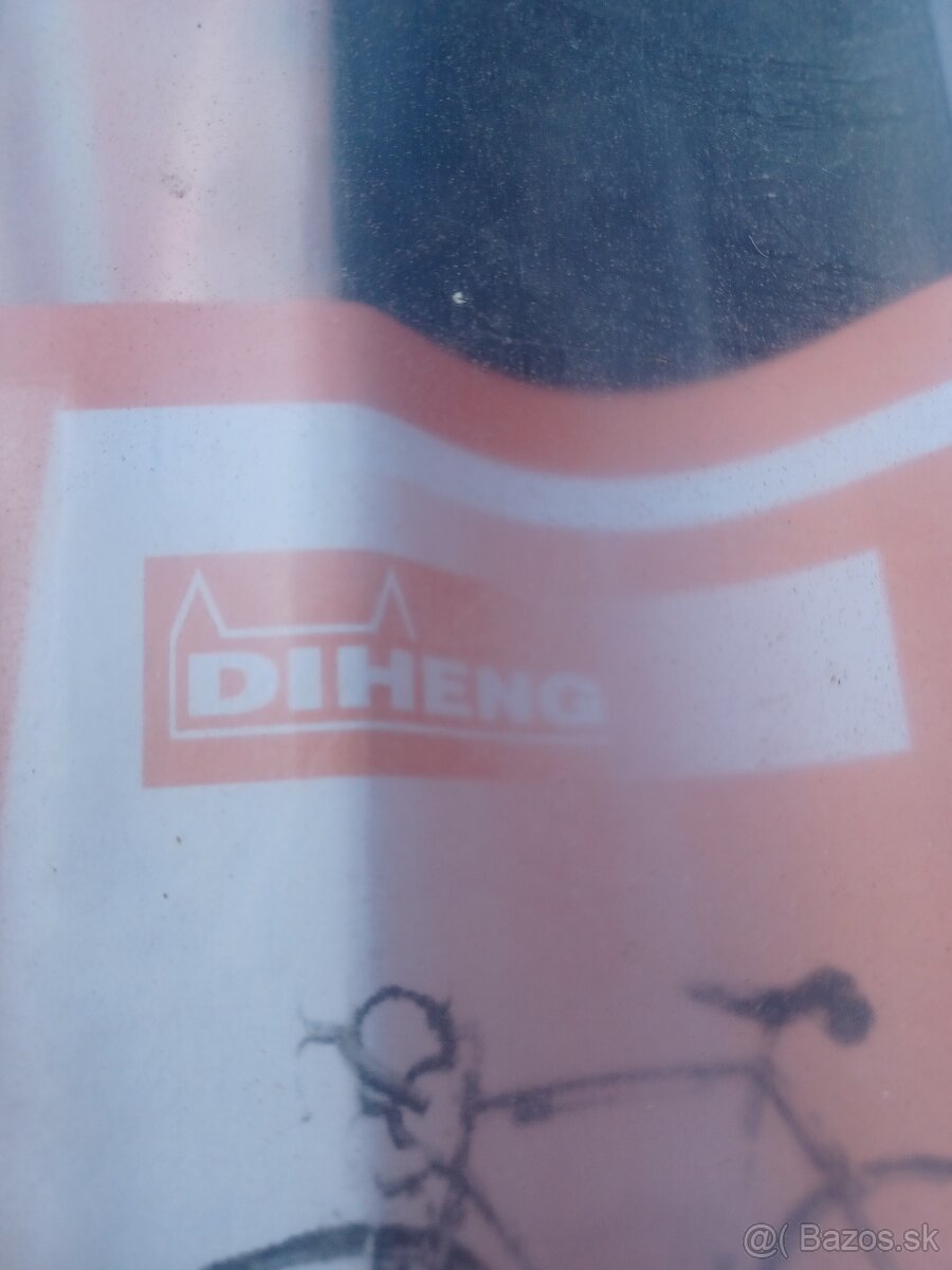 Strešný nosič byciklov na auto