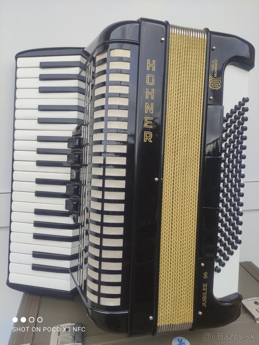 Akordeón Hohner 96 bas.