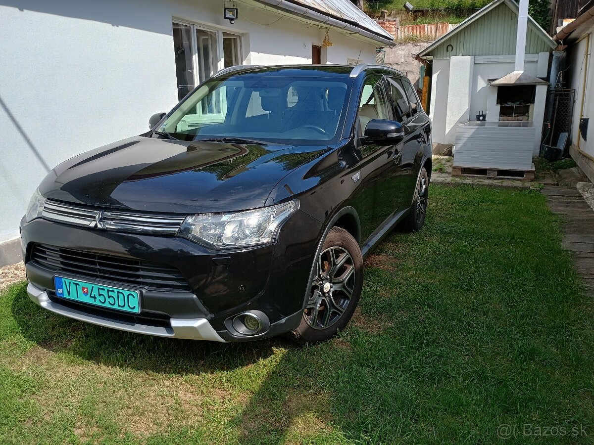 Mitsubishi Outlander PHEV 2.0 Executive Edition–4x4–Automat