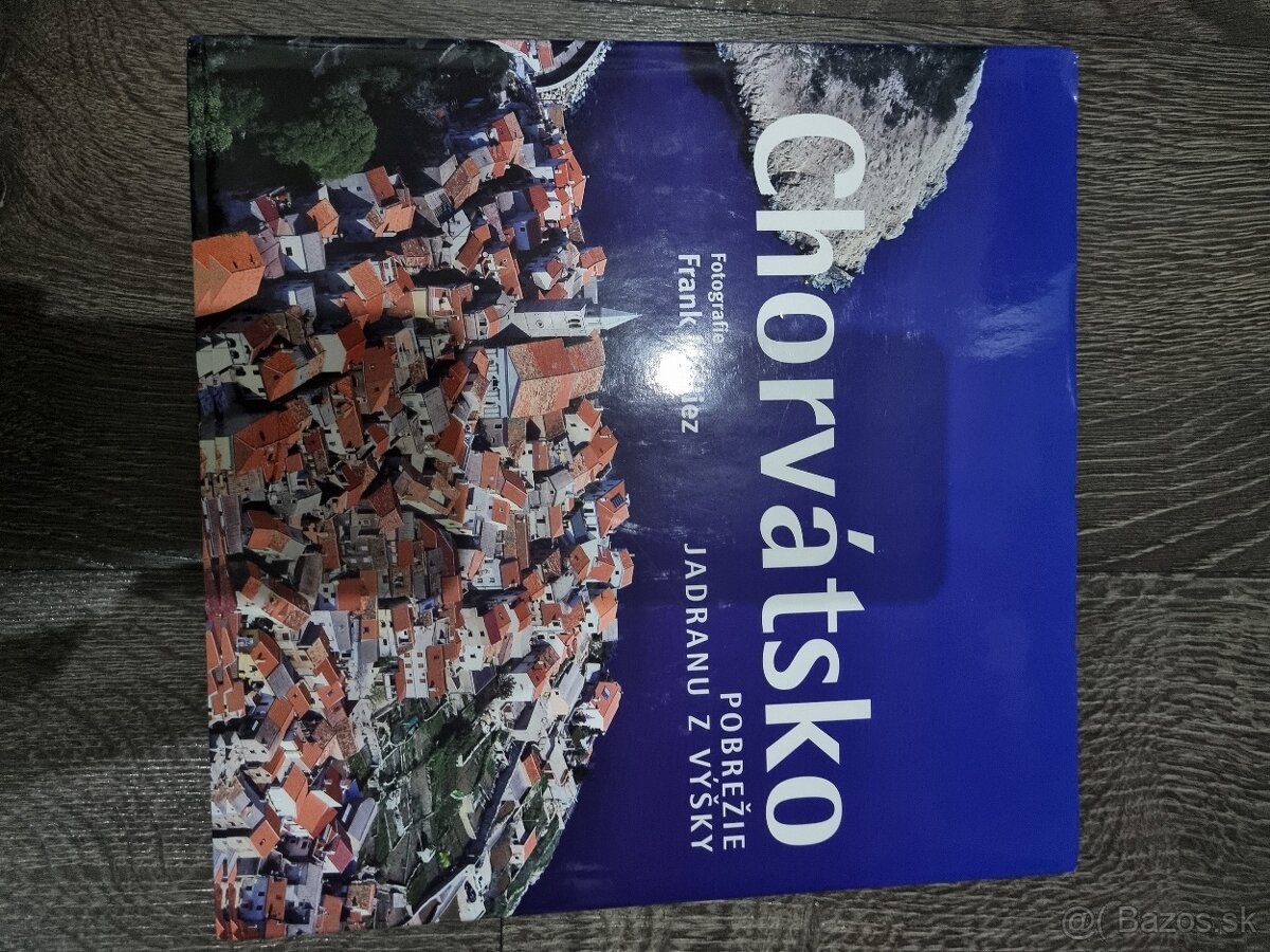 Predám knihu Chorvátsko-Pobrežie Jadranu z výšky