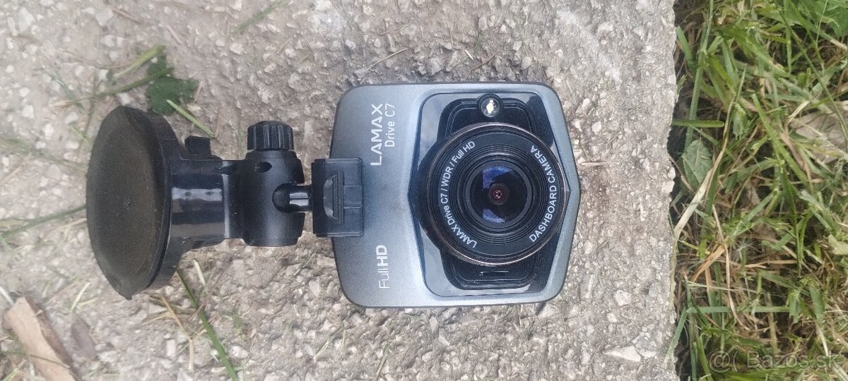 Auto kamera Lamax Full HD