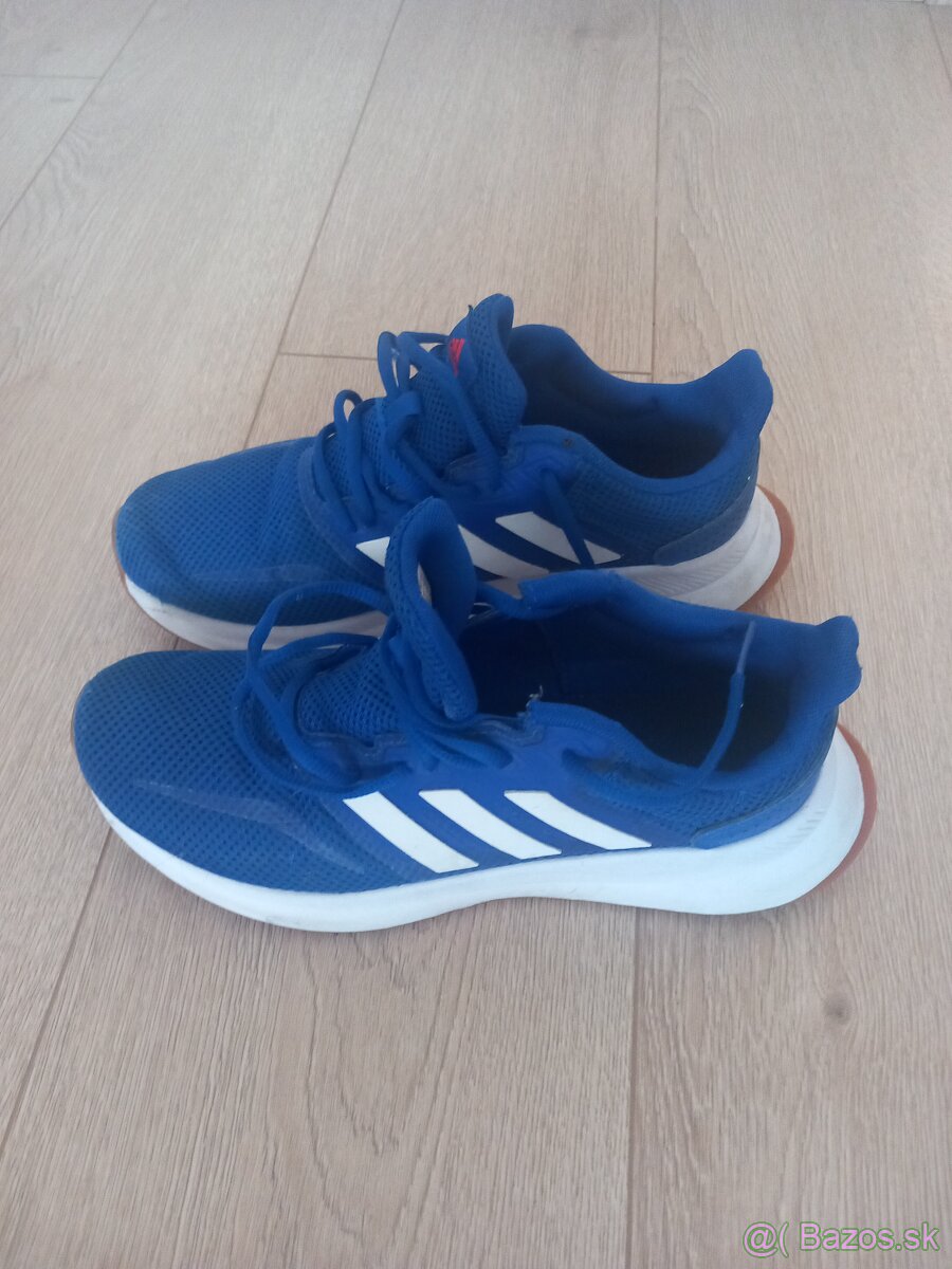 Tenisky Adidas č.38