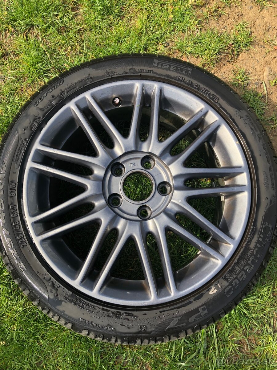 Letné pneu Pirelli 225/45 R17 na elektrónoch – 5x114,3 – Hyu