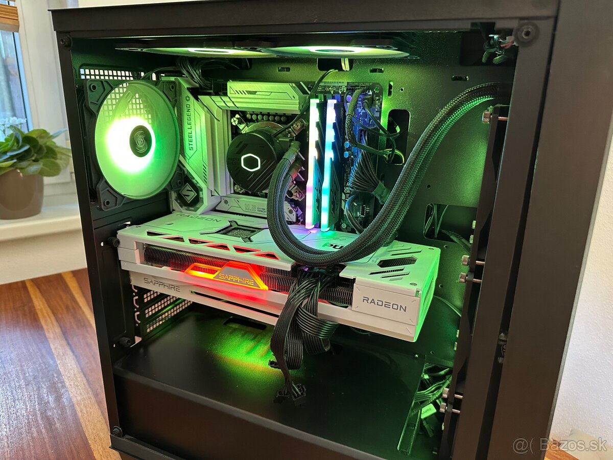 i7-14700K, RX 7800XT 16GB, DDR5 32GB, 1TB SSD + 500GB HDD