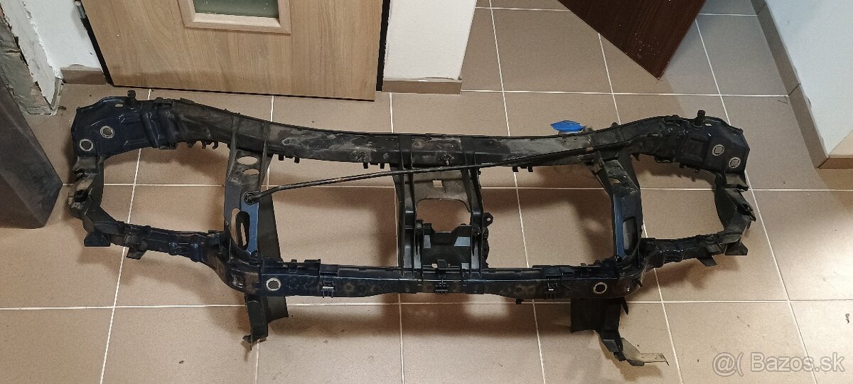 Predné čelo okuliare Ford