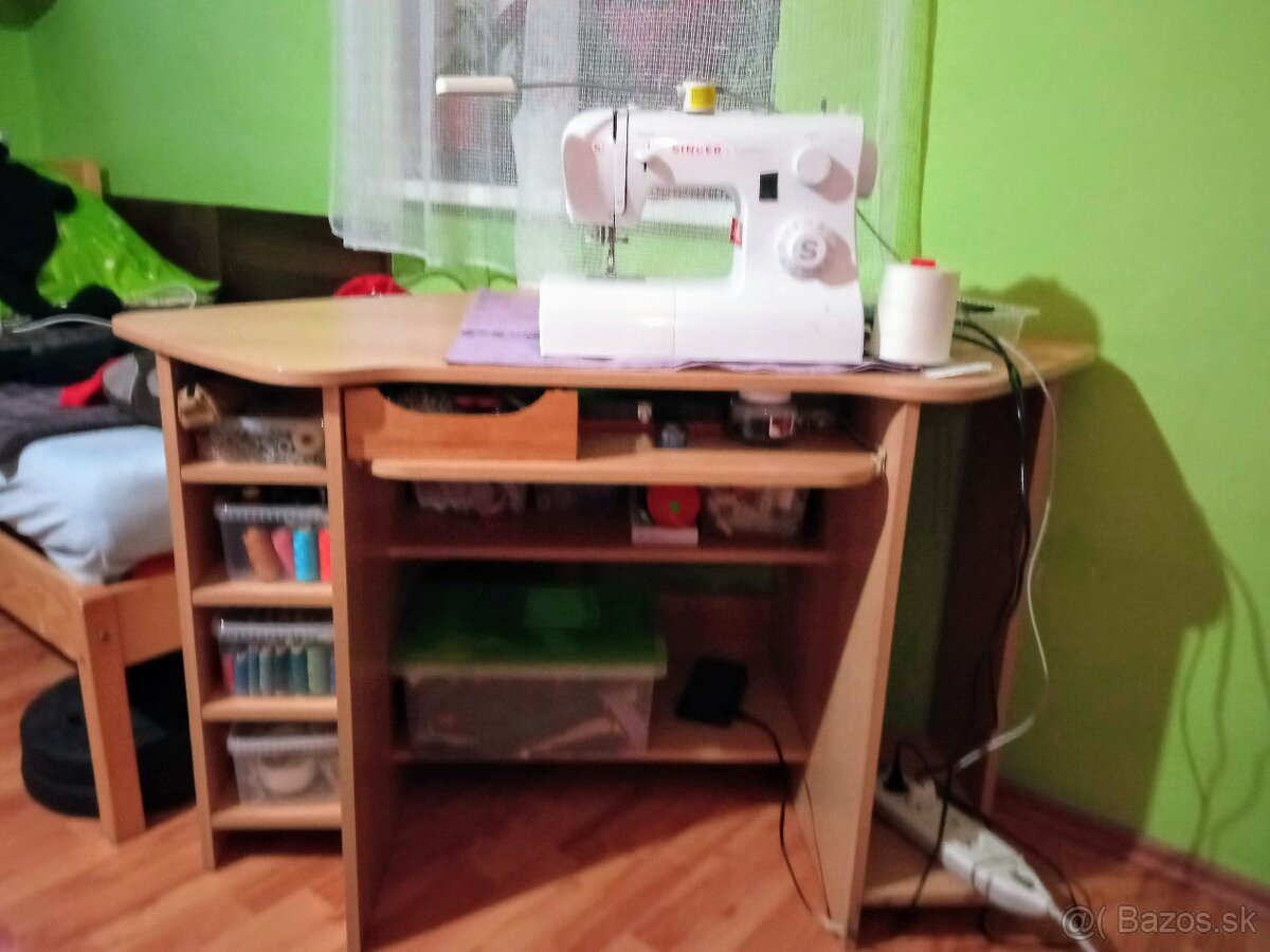 PC stôl