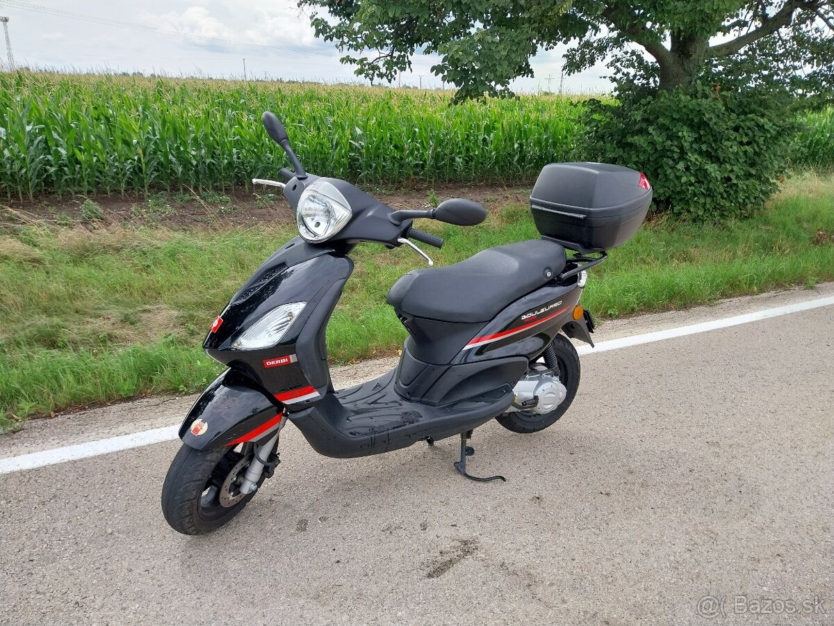 Predám skúter Derbi Boulevard 50 2T, 3.2kW, r.v. 12/2016