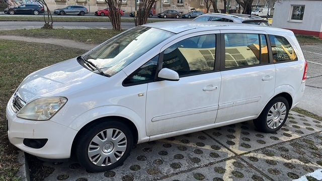 Predam OPEL Zafira