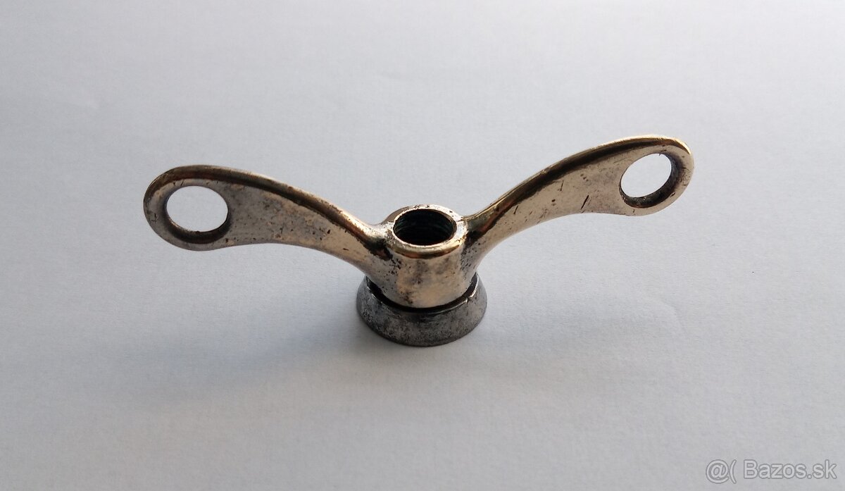 Motýlik na historický bicykel