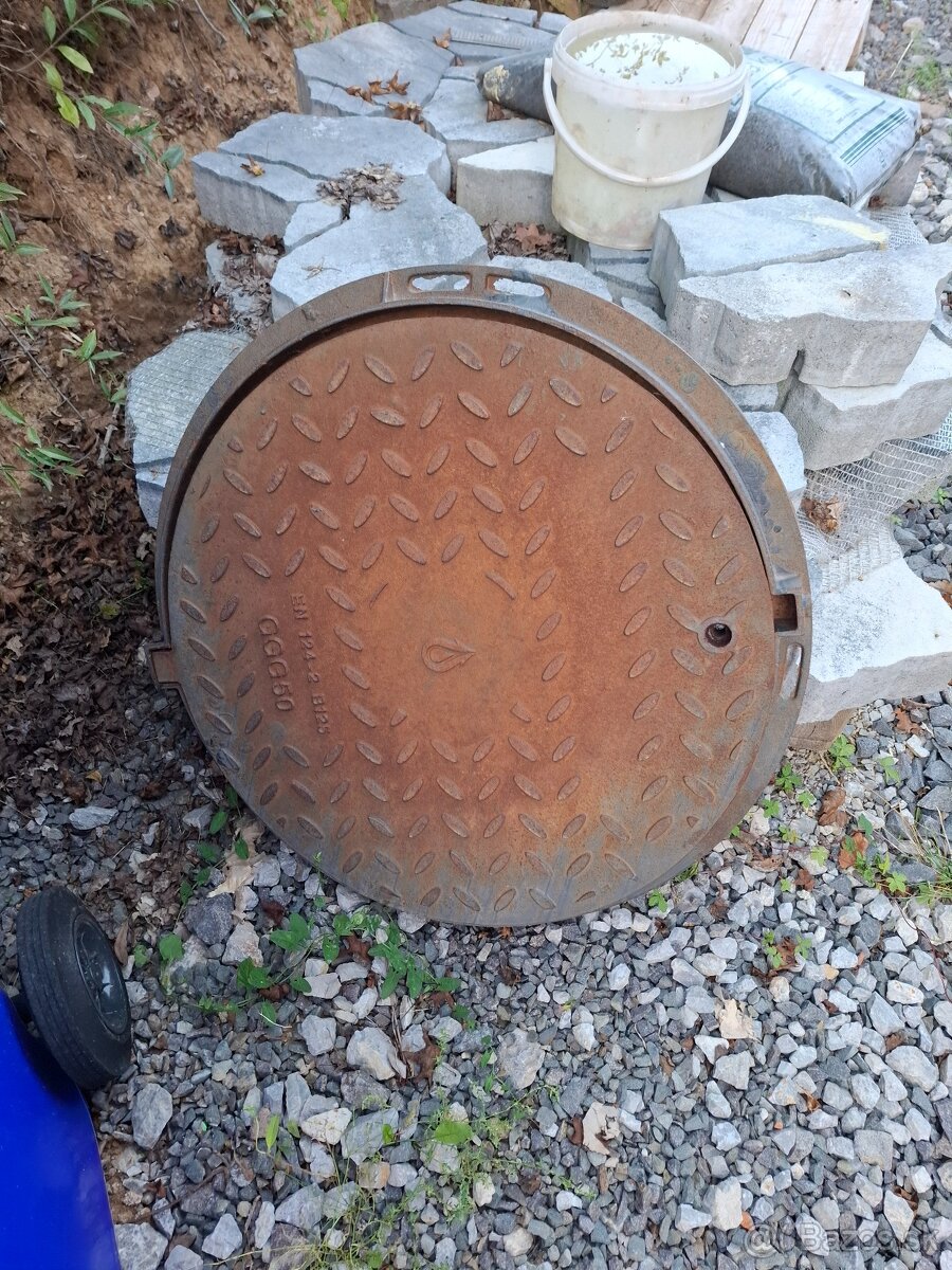 kruhový liatinový poklop 600 - B 125