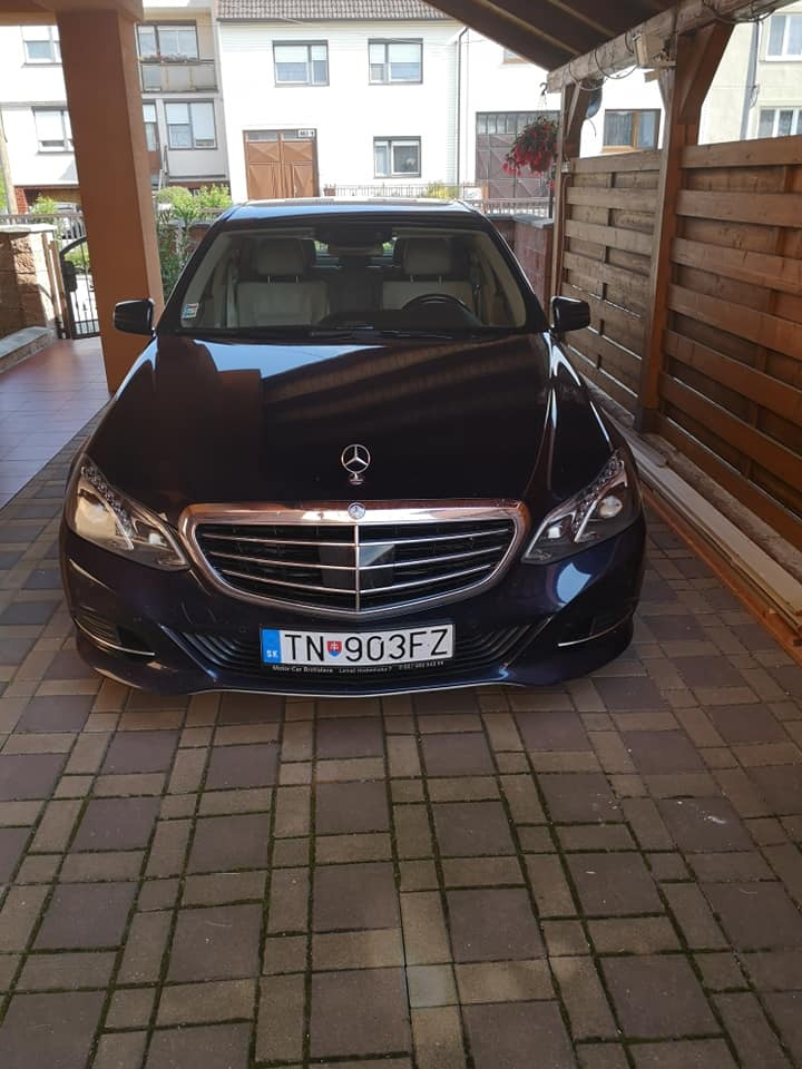 Mercedes-Benz E