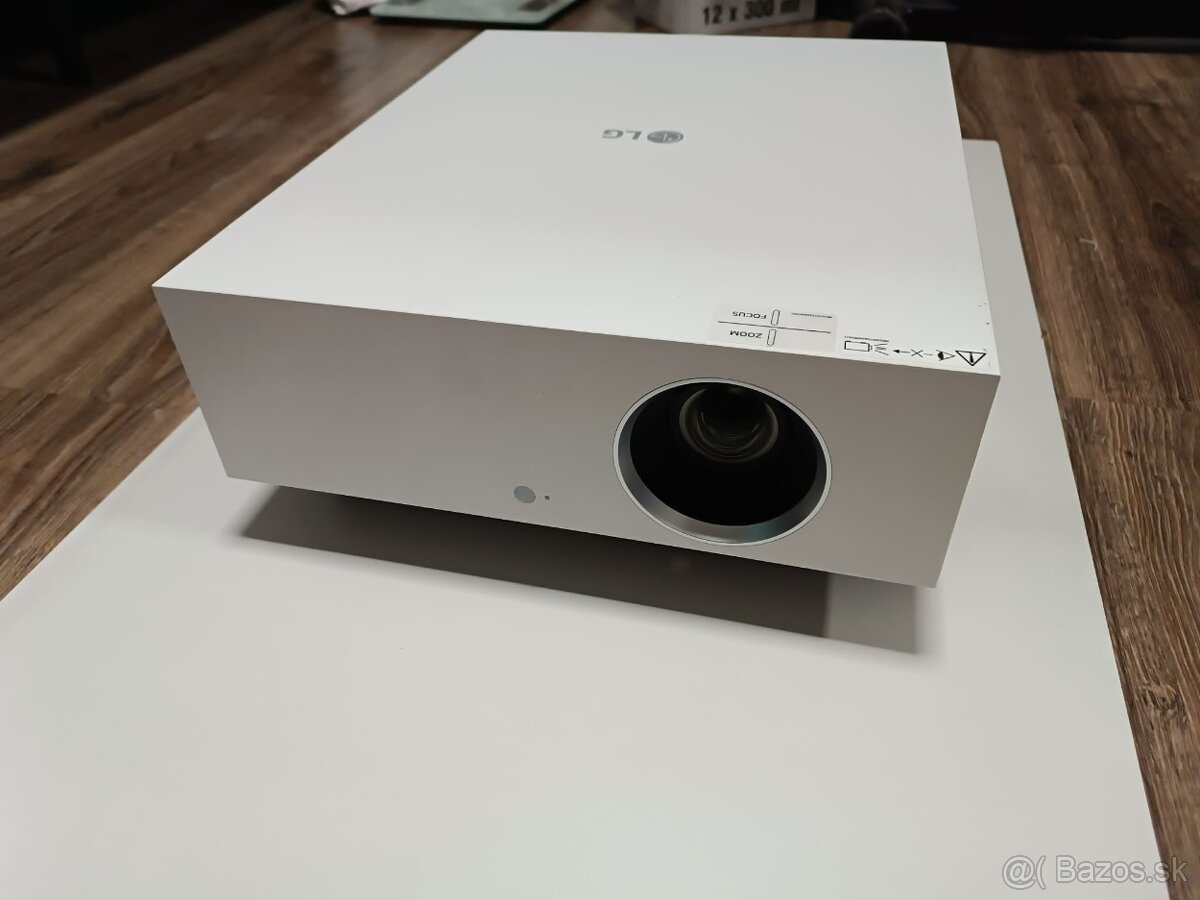 Predám LG CineBeam HU810PW 4K laserový projektor-1745 hod