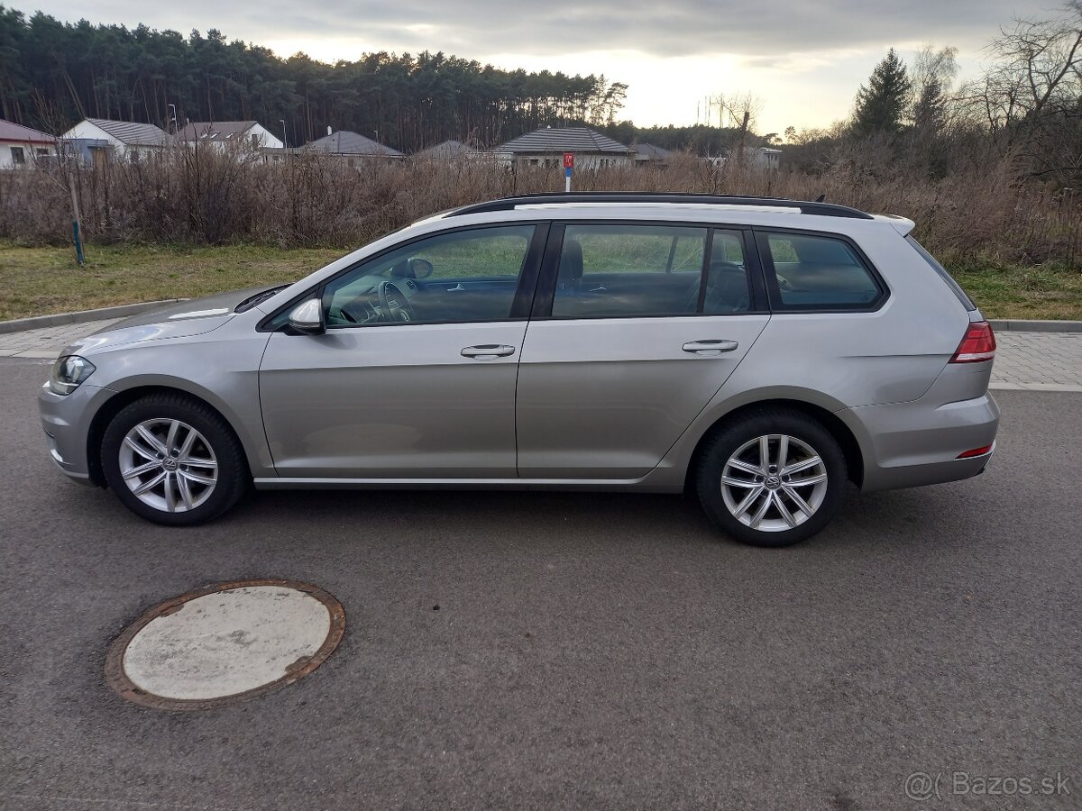 VW GOLF VII 1,6TDI-2017-ACC-LED-NAVI-COMFORTLINE