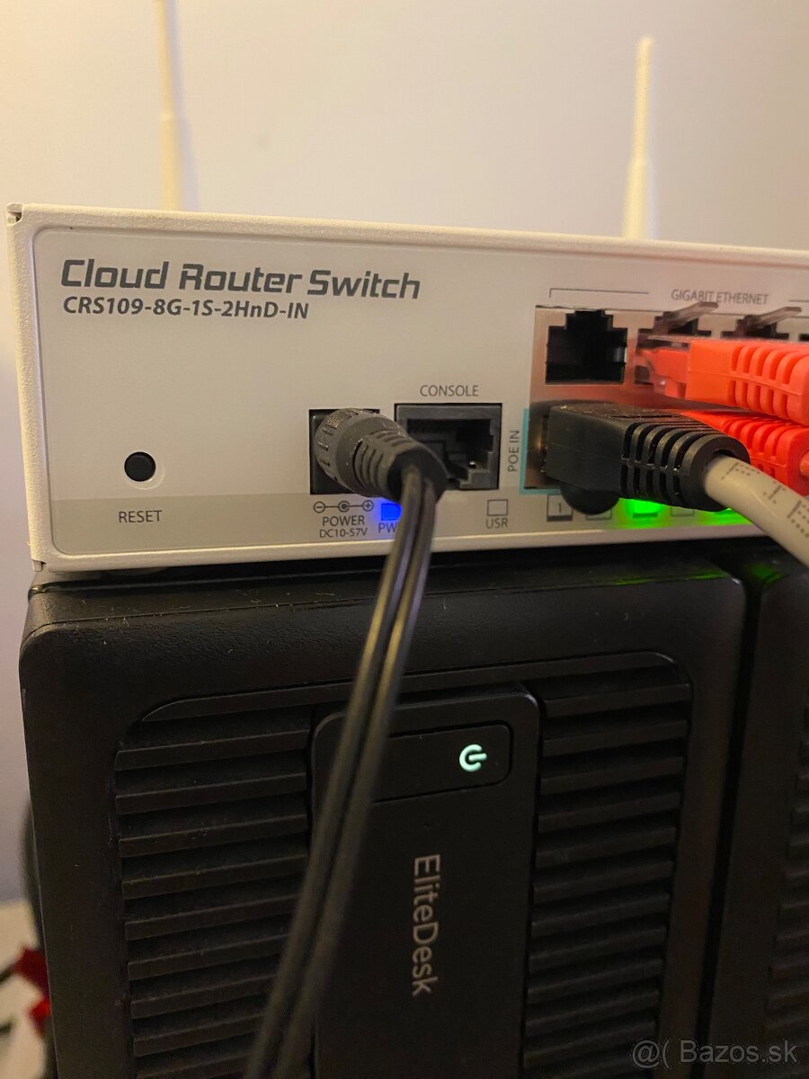 Predam Mikrotik CRS109-8G-1S-2HnD