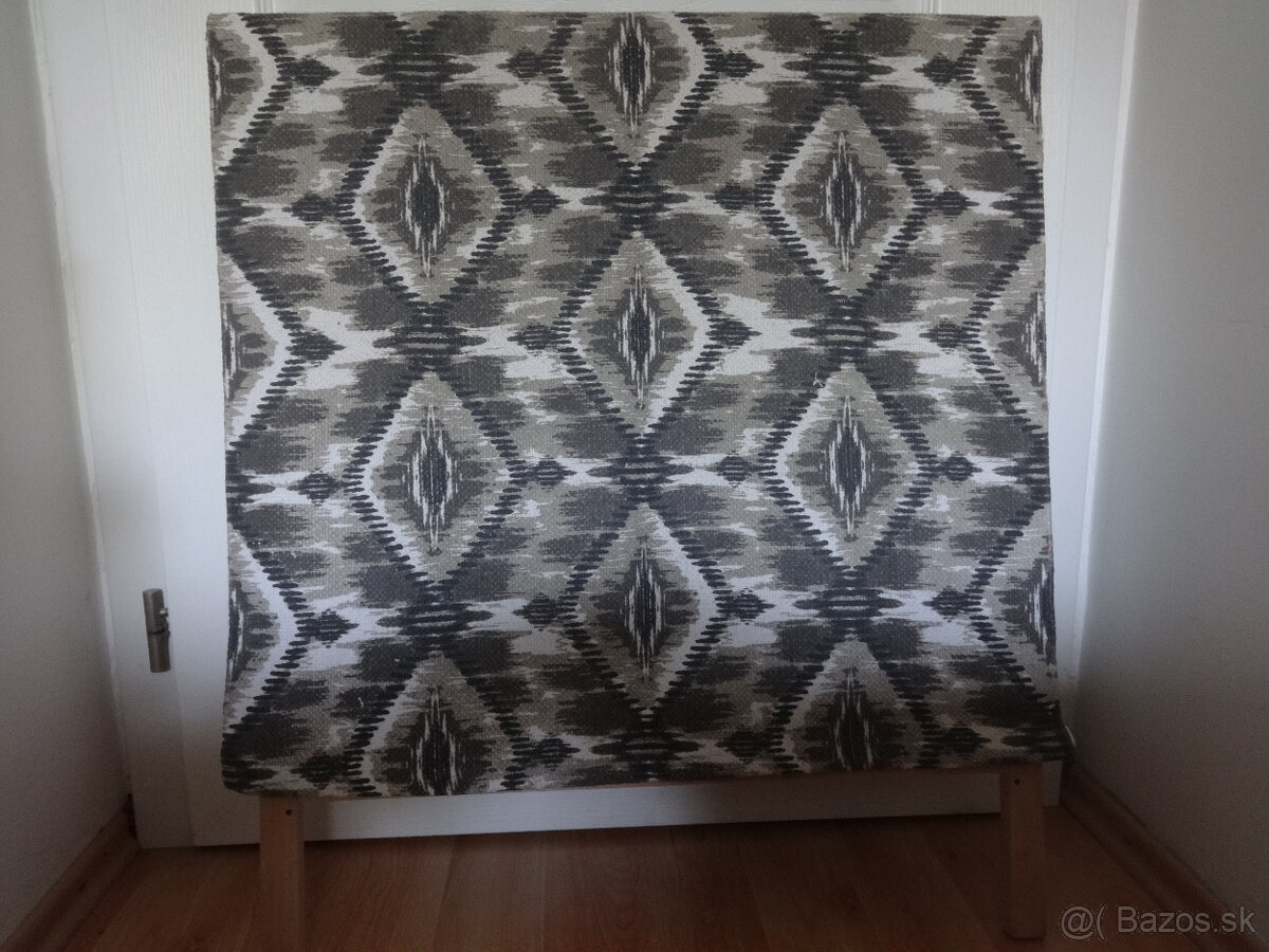 Tkaný koberec 128x72 cm
