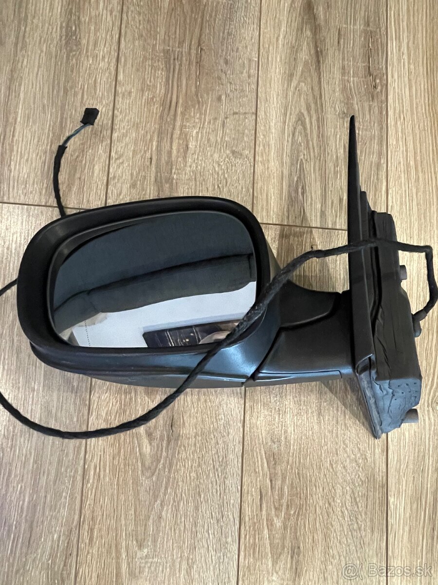 Bmw x3 e83 spätne zrkadlo